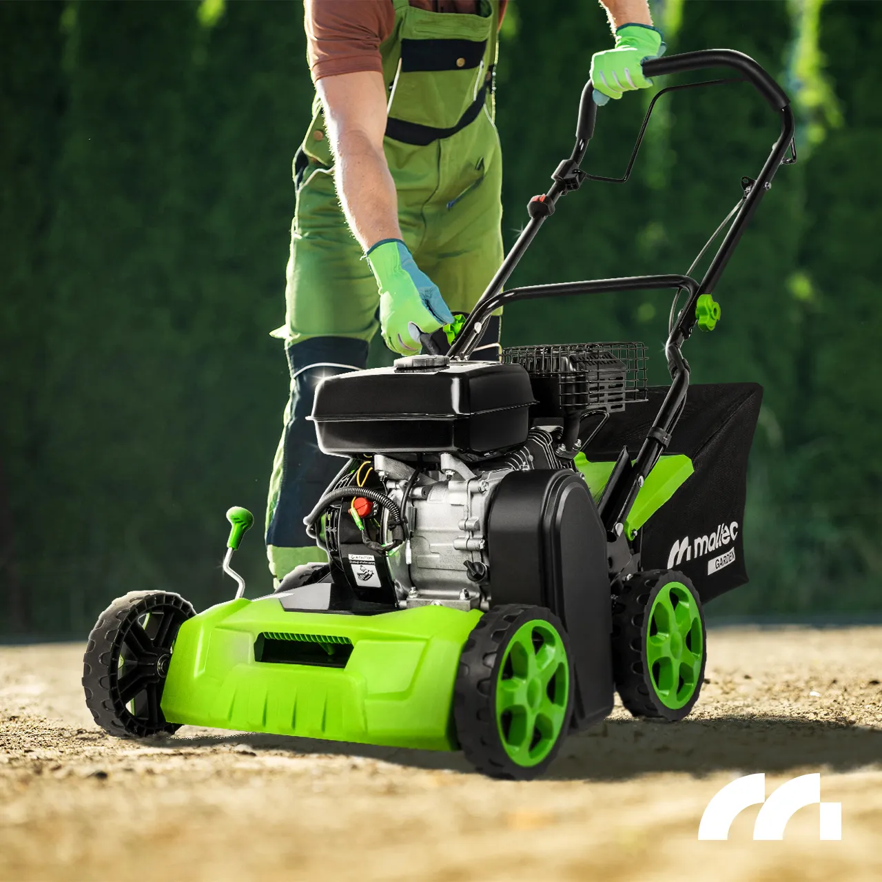 Aerator / wertykulator spalinowy